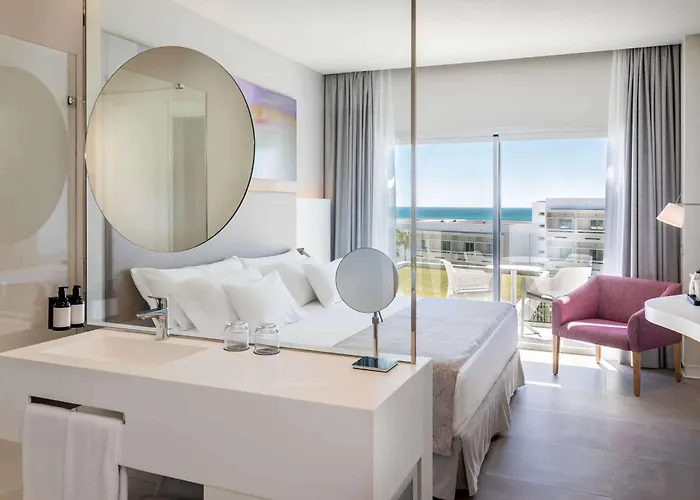 מלון Barcelo Conil Playa - Adults Recommended 4*